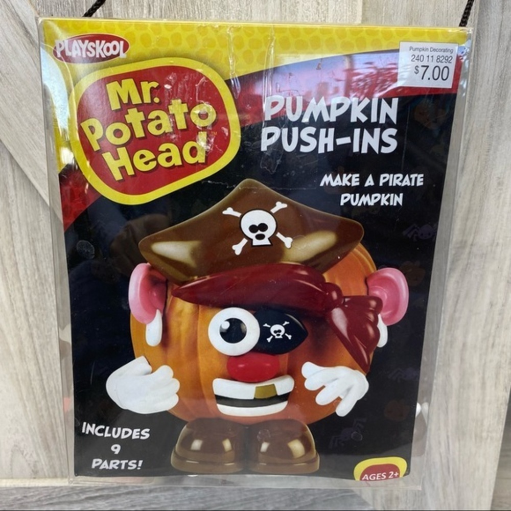 PLAYSCHOOL Halloween Mr Potato Head Pumpkin Push-ins - Pirate Parts Decor